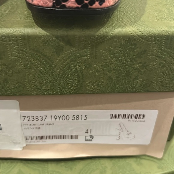 Gucci Horsebit Python Print High Heel Pumps - Picture 6 of 6